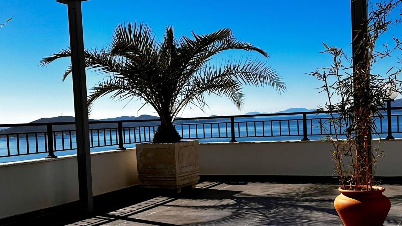 Teuta- Luxury Penthouse 200M2 Appartement Sarandë Buitenkant foto